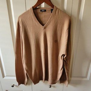 Izod All Cotton V-Neck Long-Sleeved in Camel.  Size  XL.  EEUC.